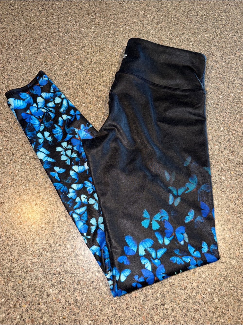 Alo butterfly shimmery leggings